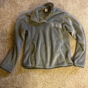 Gray Patagonia pullover, sz medium